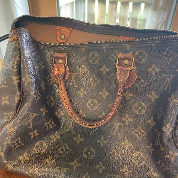 Authentic Louis Vuitton speedy 30 - Picture 2 of 11